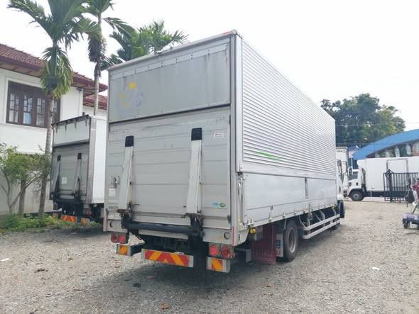 Isuzu Wing Body 21 Feet Japan Lorry