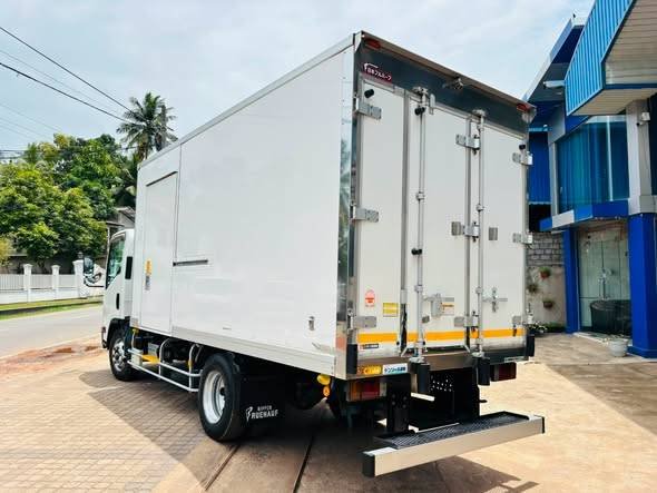 Isuzu 14.5 Feet Unregistered Japan Lorry