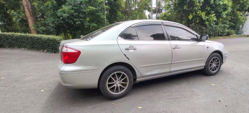 TOYOTA Premio 240