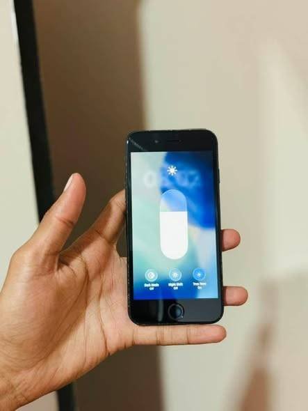 I phone se2