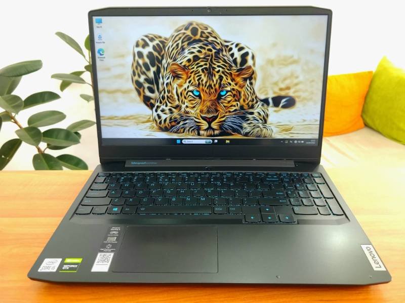 Lap top for sale