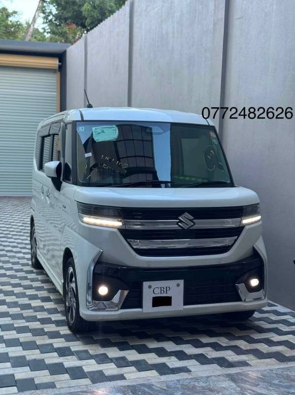 Spacia XS Custom