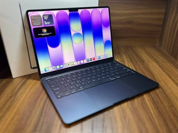Used l Apple MacBook Air l Model A2681 l