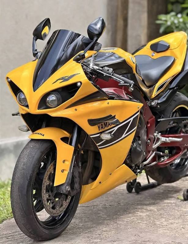 Yamaha R1 for sale