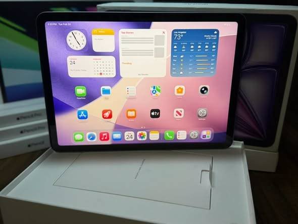 Used l Apple iPad Air 11-inch l M3 Chip
