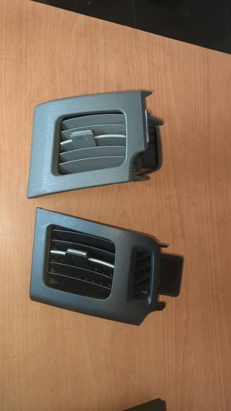 Toyota prius 30 ac vent BLACK/ASH color