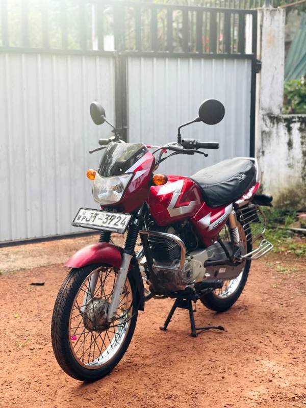 Bajaj CT100