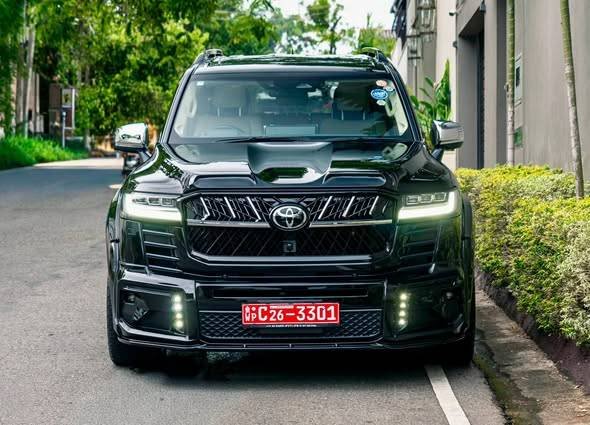 Toyota Land Cruiser LC 300 ( Petrol )