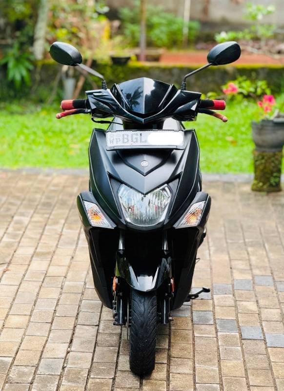 Yamaha Ray ZR Dark Night [2018