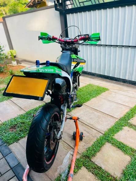 🌀Kawasaki D Tracker 250 D1