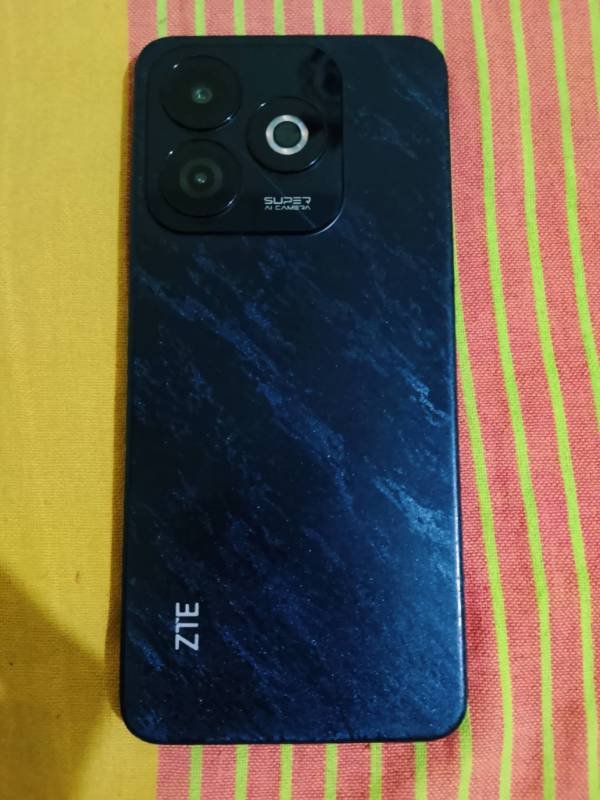 ZTE Blade A75
