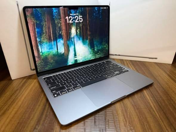 Apple MacBook Air l Model A2681
