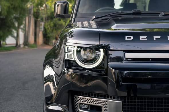 LAND ROVER DEFENDER