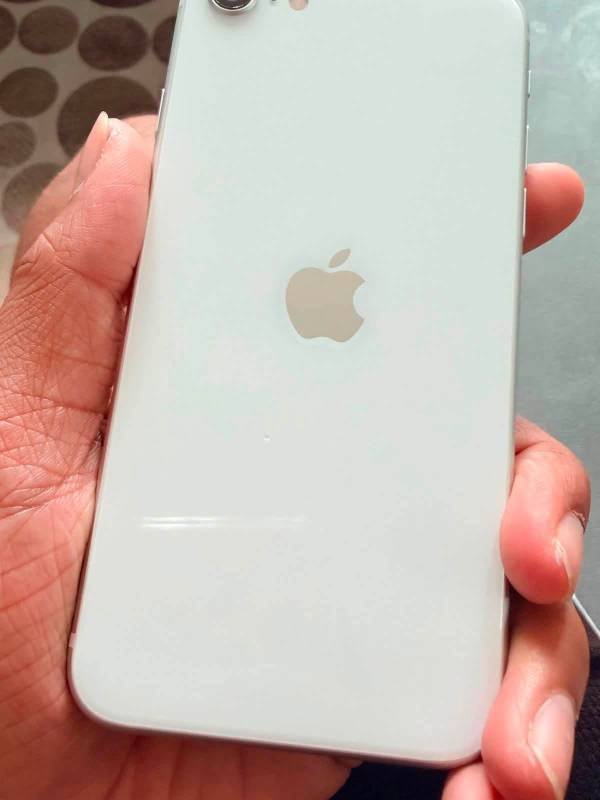 I phone se 2 for sale