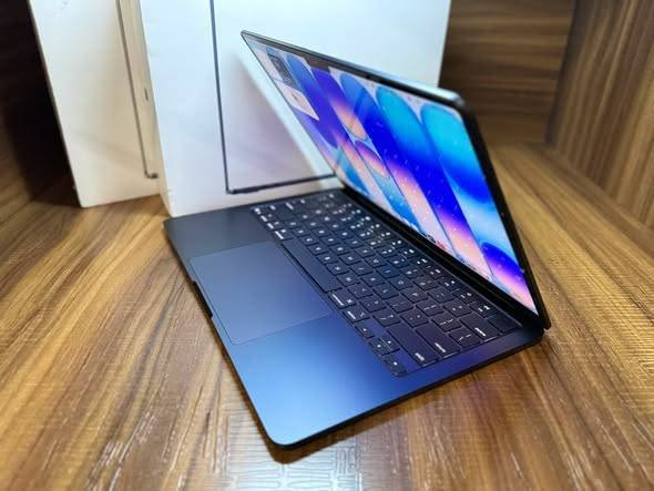 Apple MacBook Air l M4 Chip