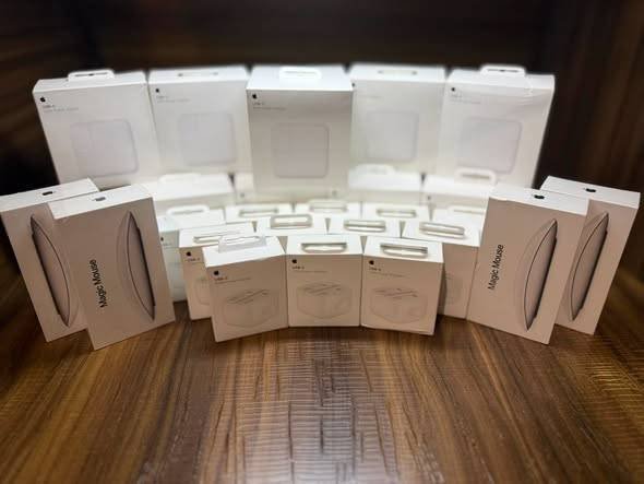 Brand New l Apple 30W USB-C Type 3 Pin Power Adapter l 100% Authentic Apple Product l One Year Apple Care Warranty l Sealed Box