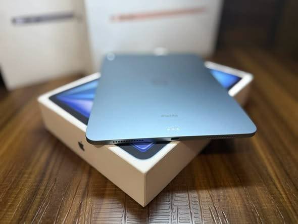 Used l Apple iPad Air 11-inch l M2 Chip