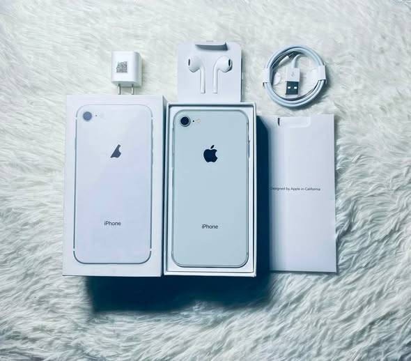 🍎 iPhone 8 64GB