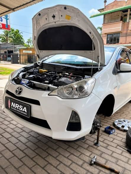 🔧 අද වැඩ පටන් ගත්තේ AQUA & VITZ වලින්!