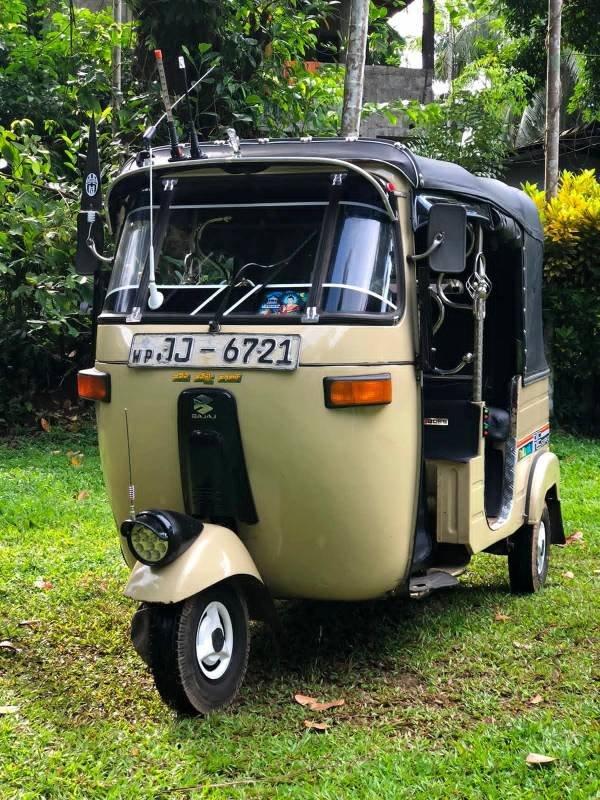 Bajaj threeweel for sale
