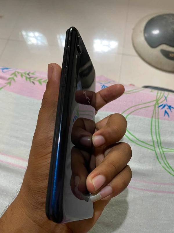 Vivo Y 93 for sale