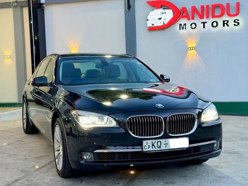 BMW 740 Li - 2011