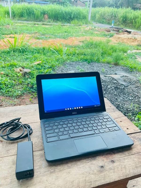 Dell chorme book full touch  laptop