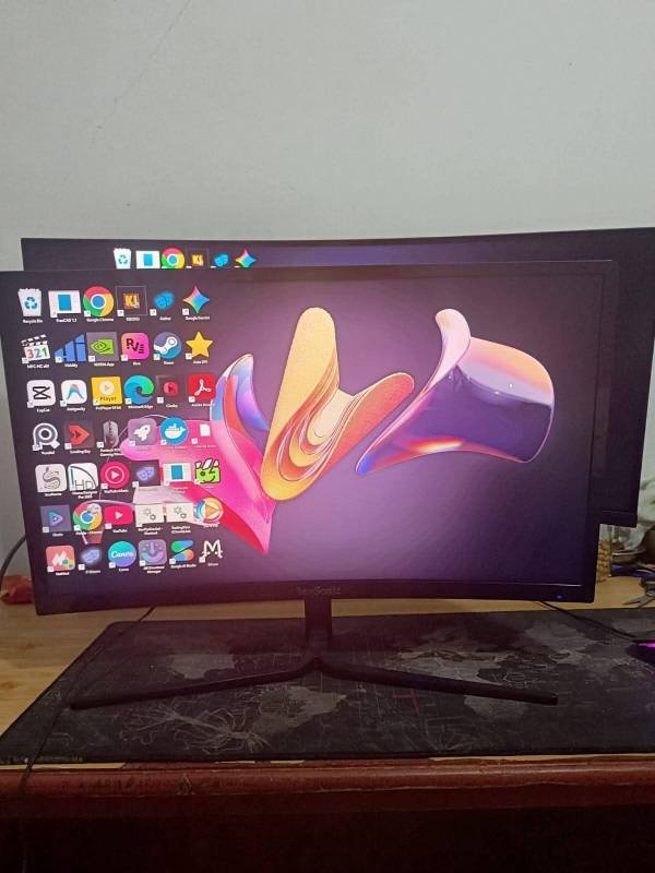 Viewsonic 24" Curved Gaming Monitor 144Hz