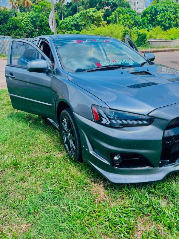 Mitsubishi lancer for sale