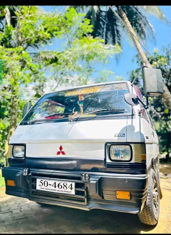 Mitsubishi l300