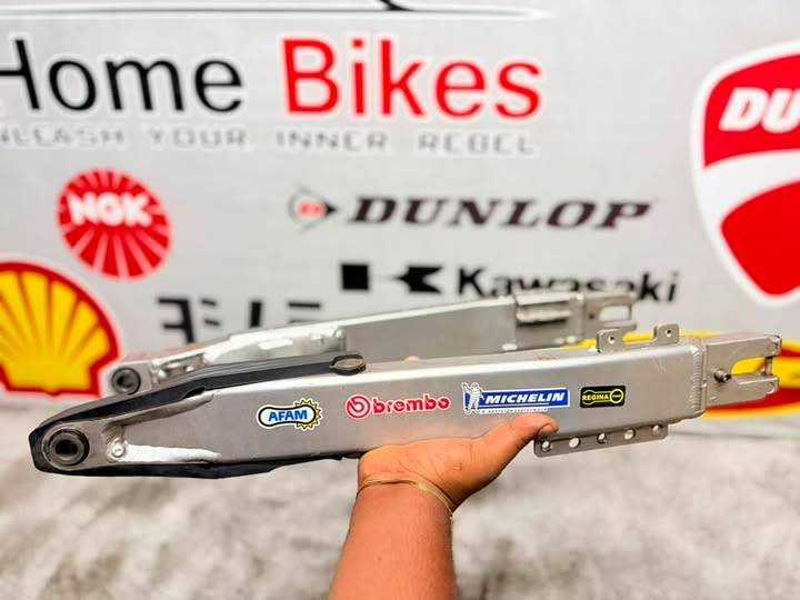 Swingarm D /Sb tracker
