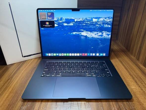 Used l Apple MacBook Air l