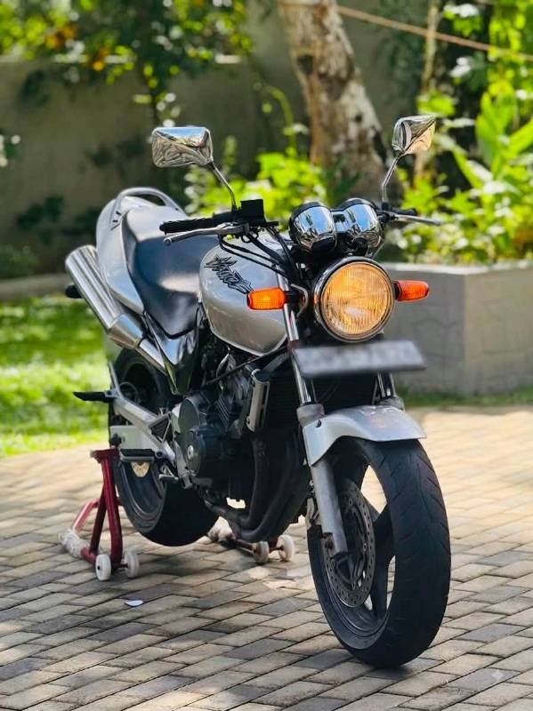 Honda Hornet CH 125