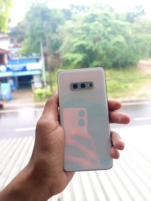 Samsung s10E for sale