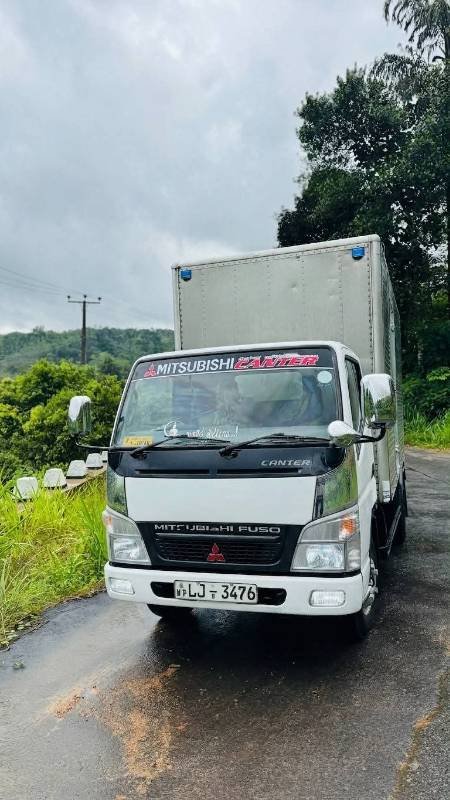 Mitsubishi fuso lorry for sale