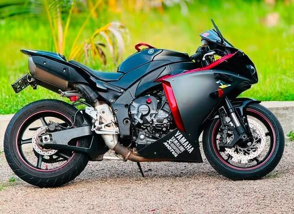 Yamaha R1