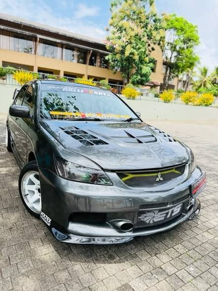 Mitsubishi Lancer CS1 GLX