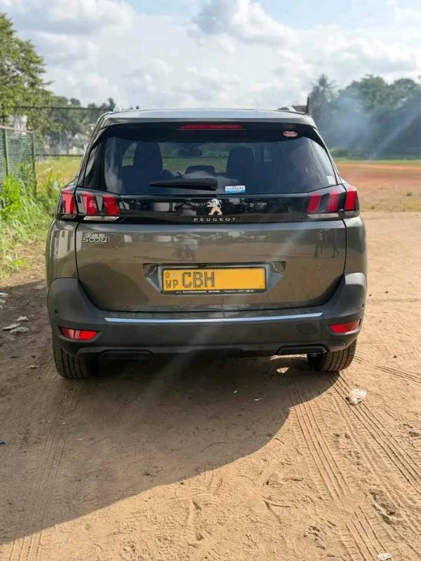 Peugeot 5008