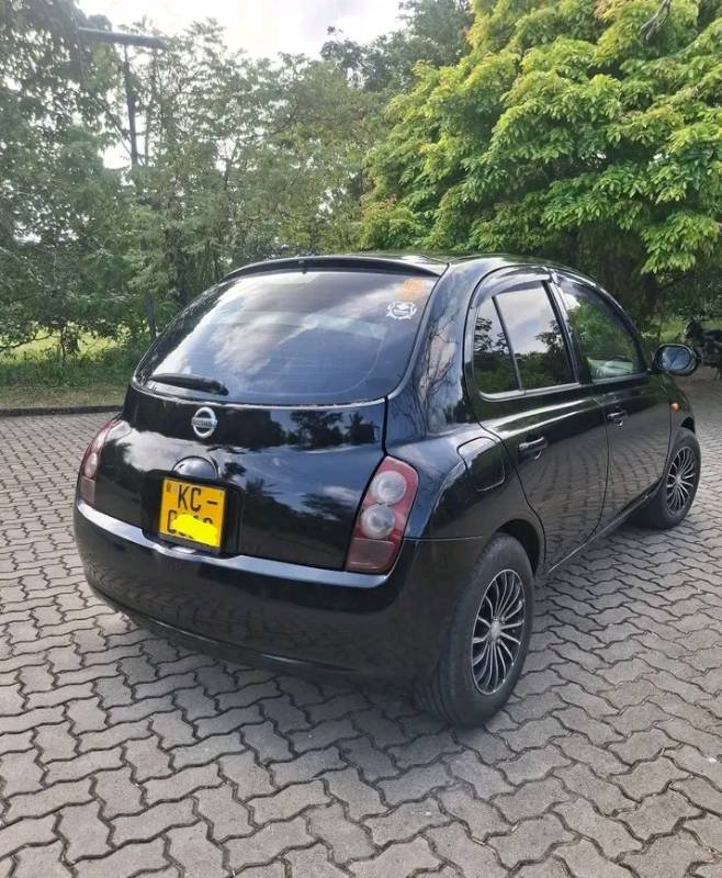 Nissan march k12