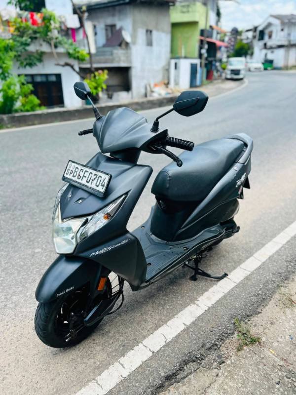 HONDA DIO 2015